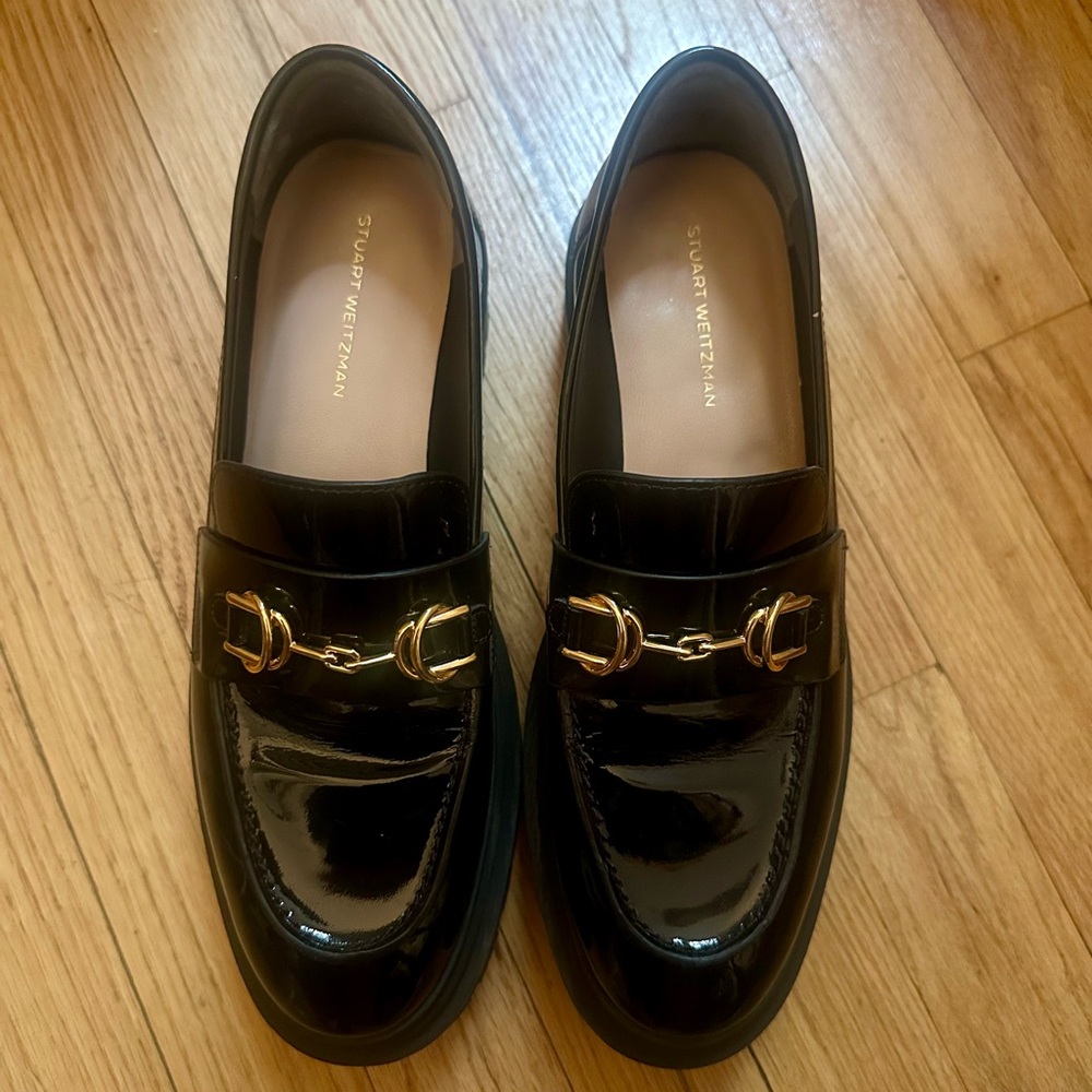 Stuart Weitzman Owen Buckle Ultra Lug Loafer in Black Patent